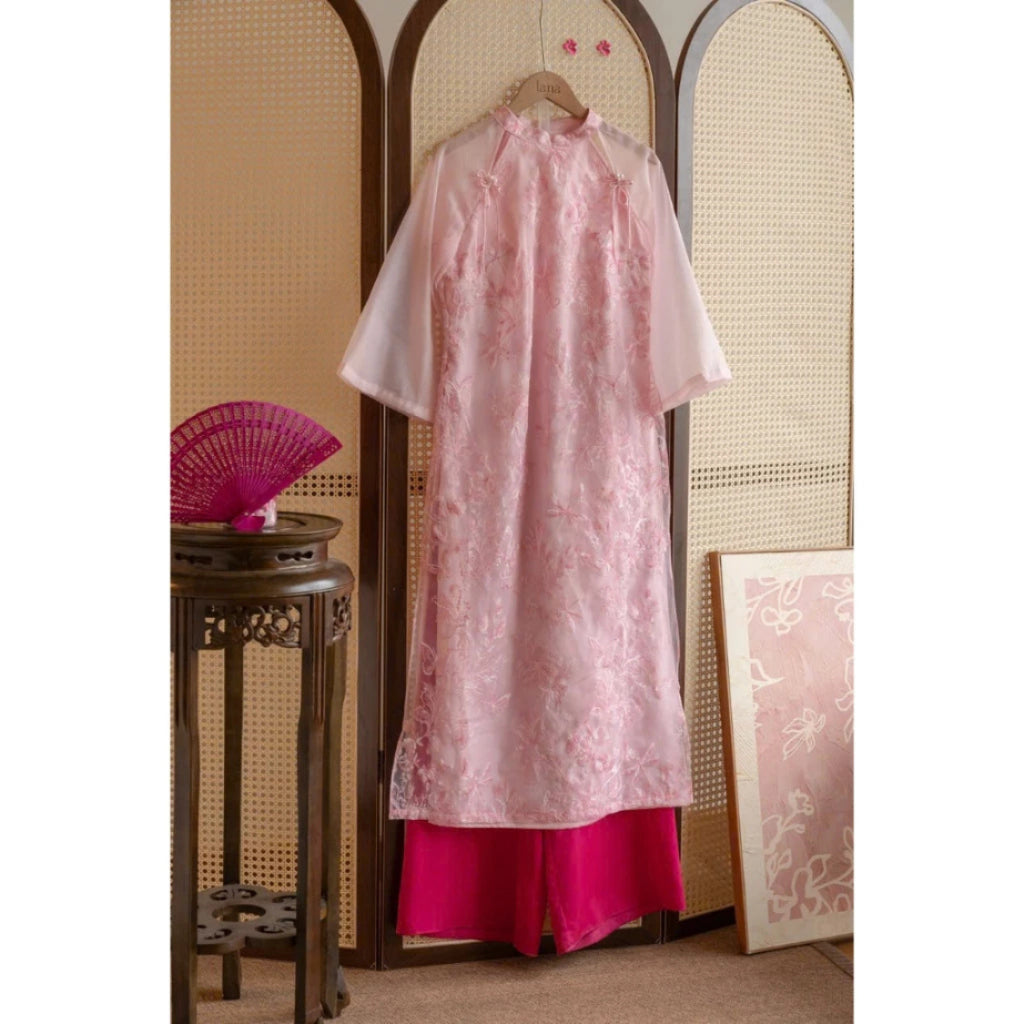 Thai Anh Hong designed Ao Dai with straight cut and short sleeves, mirror silk material embroidered with embossed floral motifs - SD016 LANA DESIGN