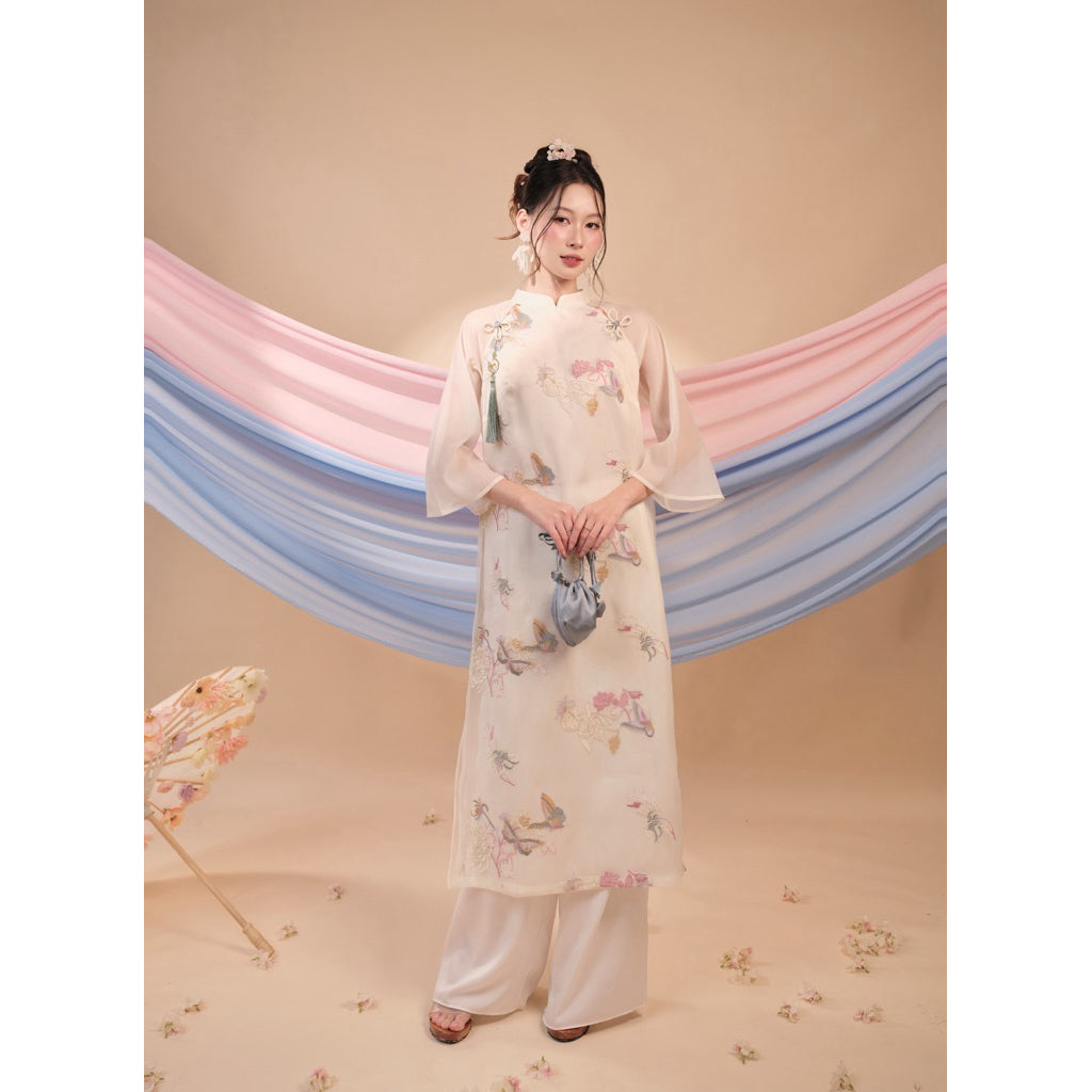 Phung Diep 4-panel modernized ao dai with glass silk and high-quality silk embroidered with delicate butterflies and flowers - SD375 LANA DESIGN