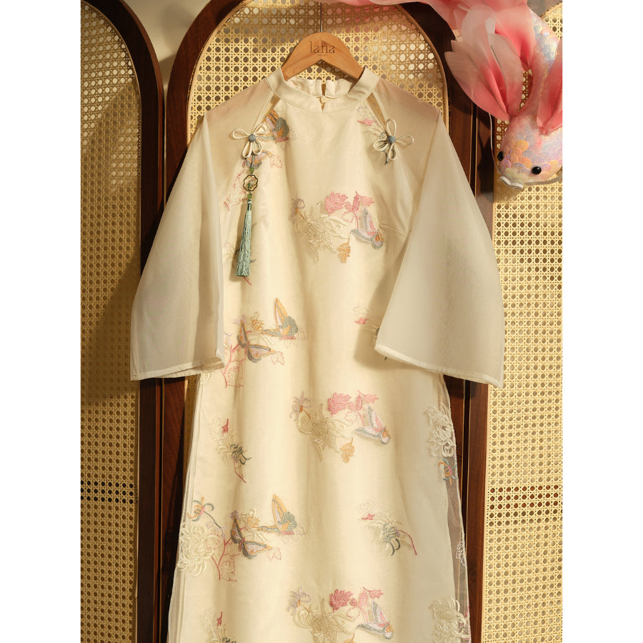 Phung Diep 4-panel modernized ao dai with glass silk and high-quality silk embroidered with delicate butterflies and flowers - SD375 LANA DESIGN