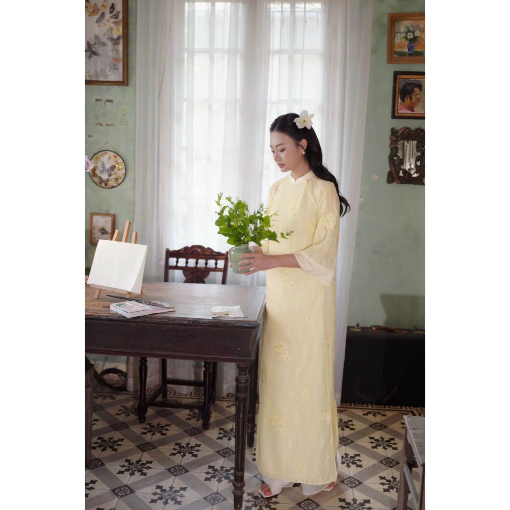 Áo dài cách tân AD254 - QD043 tay lỡ tà vừa phối viền tay