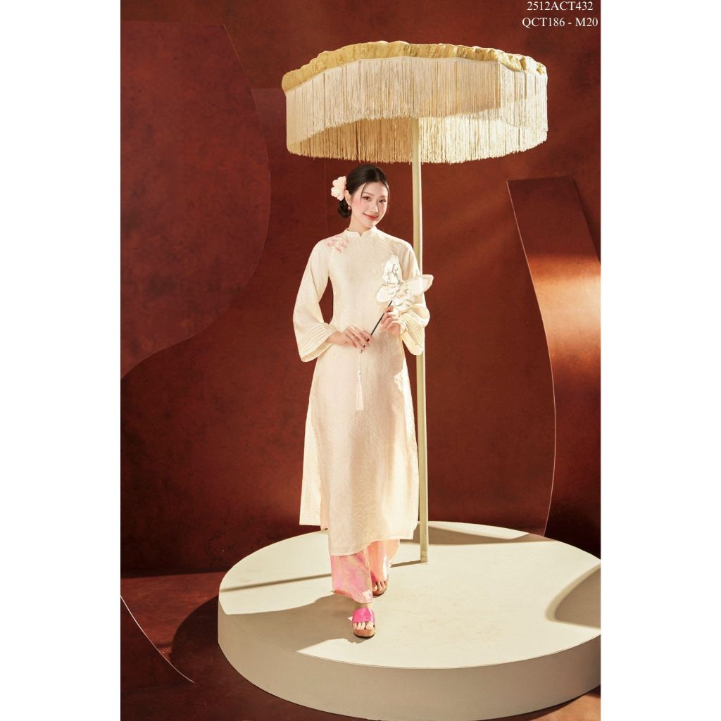 Traditional Tet Ao Dai dress with mandarin collar, four panels, and mandarin buttons (Pants not included) 2512ACT432