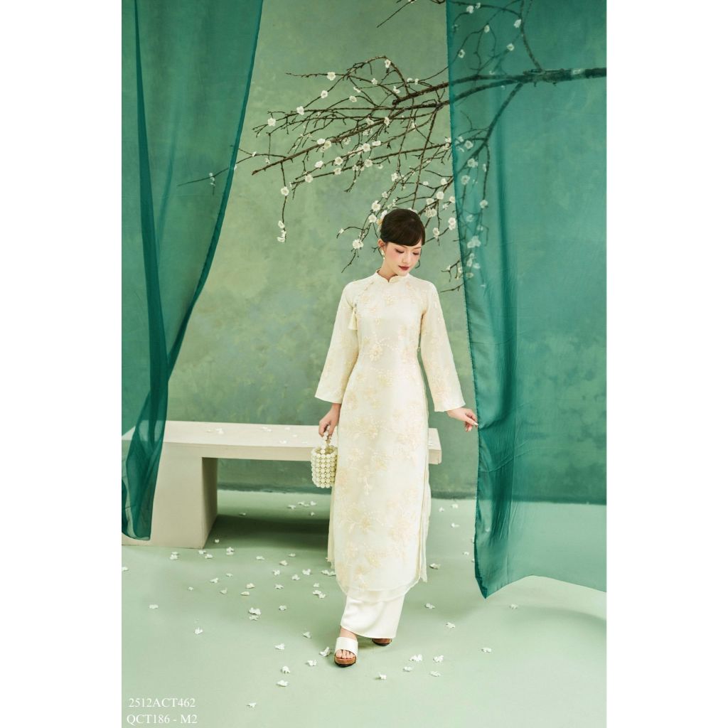 Traditional Tet Ao Dai dress with mandarin collar design, sequined fabric (Pants not included) 2512ACT462