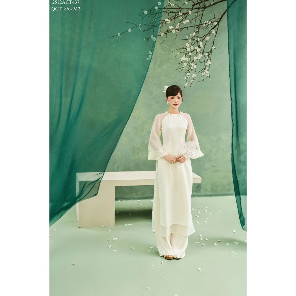 Traditional Tet Ao Dai dress with round neckline and bow embellishment (Pants not included) 2512ACT437