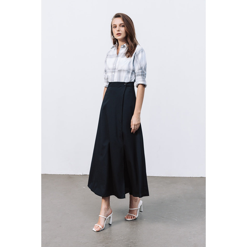 Long flared maxi skirt - Vertical fabric flared skirt in form VIENNE TRAN V62M22H006