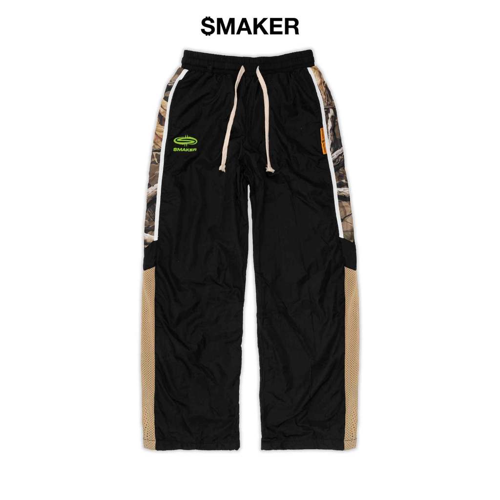 [SMAKER] Quần dài màu đen 100% vải nylon nhăn điểm nhấn hoạ tiết lính camo - LEAF CAMO TRACK PANTS IN BLACK