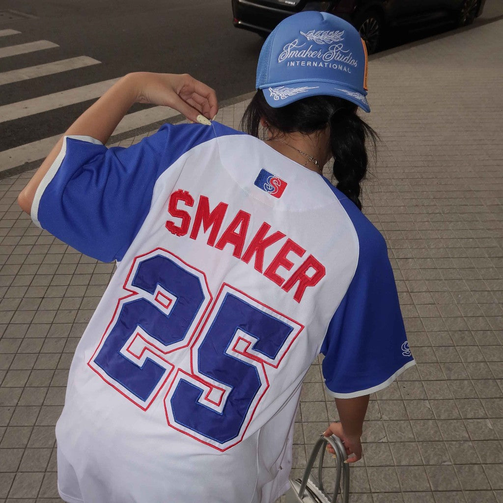 [SMAKER] The $BASEBALL JERSEY IN WHITE - Blue and White Baseball Collarless Shirt