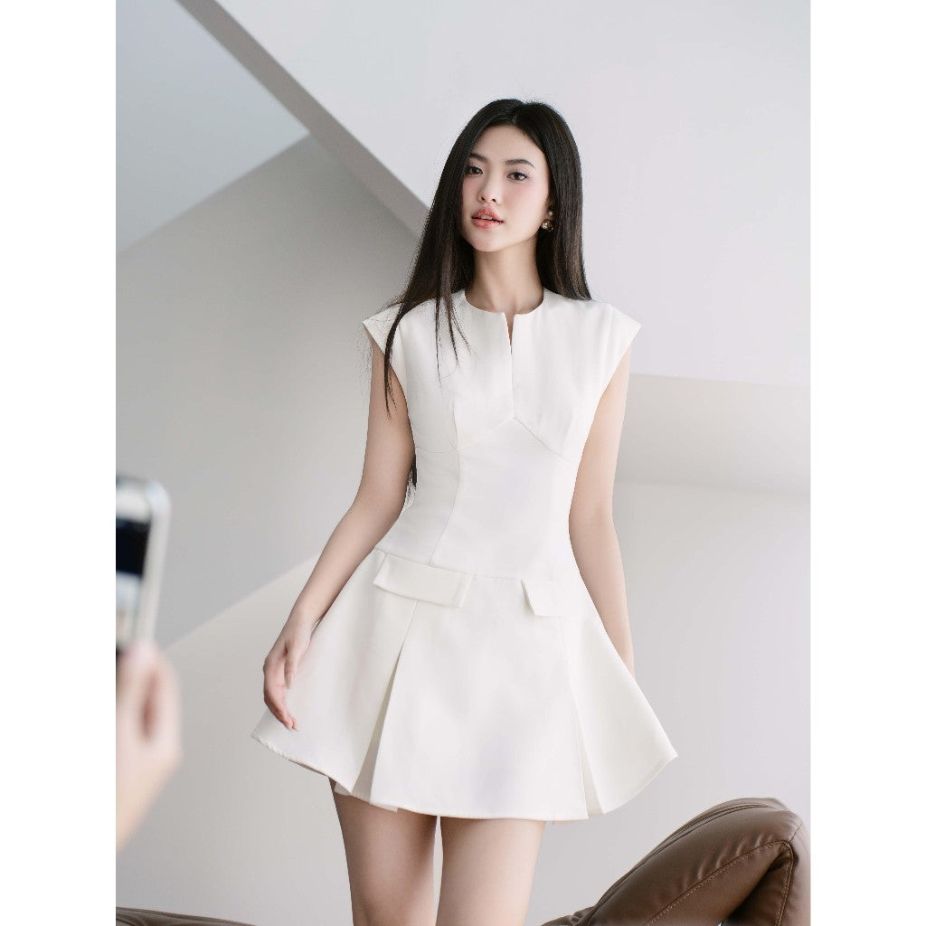 [PRE-ORDER] RECHIC Evelyn short dress with light V-neck short sleeves, luxurious basic flared design