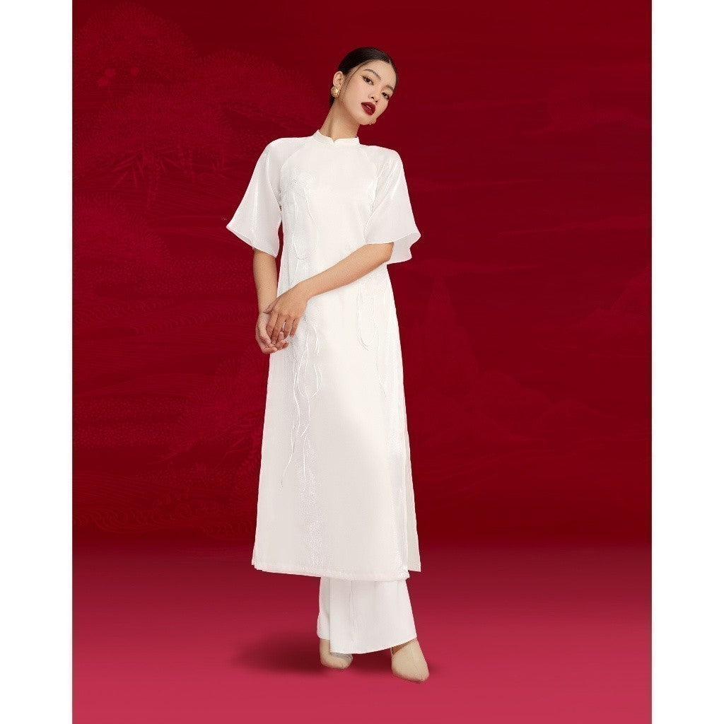 [BUY SHIRT AND GET PANTS] RECHIC Italian Ao Dai with low neck and half sleeves, elegant and gentle floral embroidery