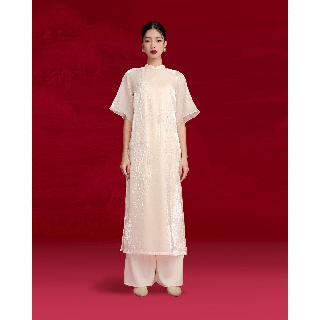 [BUY SHIRT AND GET PANTS] RECHIC Italian Ao Dai with low neck and half sleeves, elegant and gentle floral embroidery