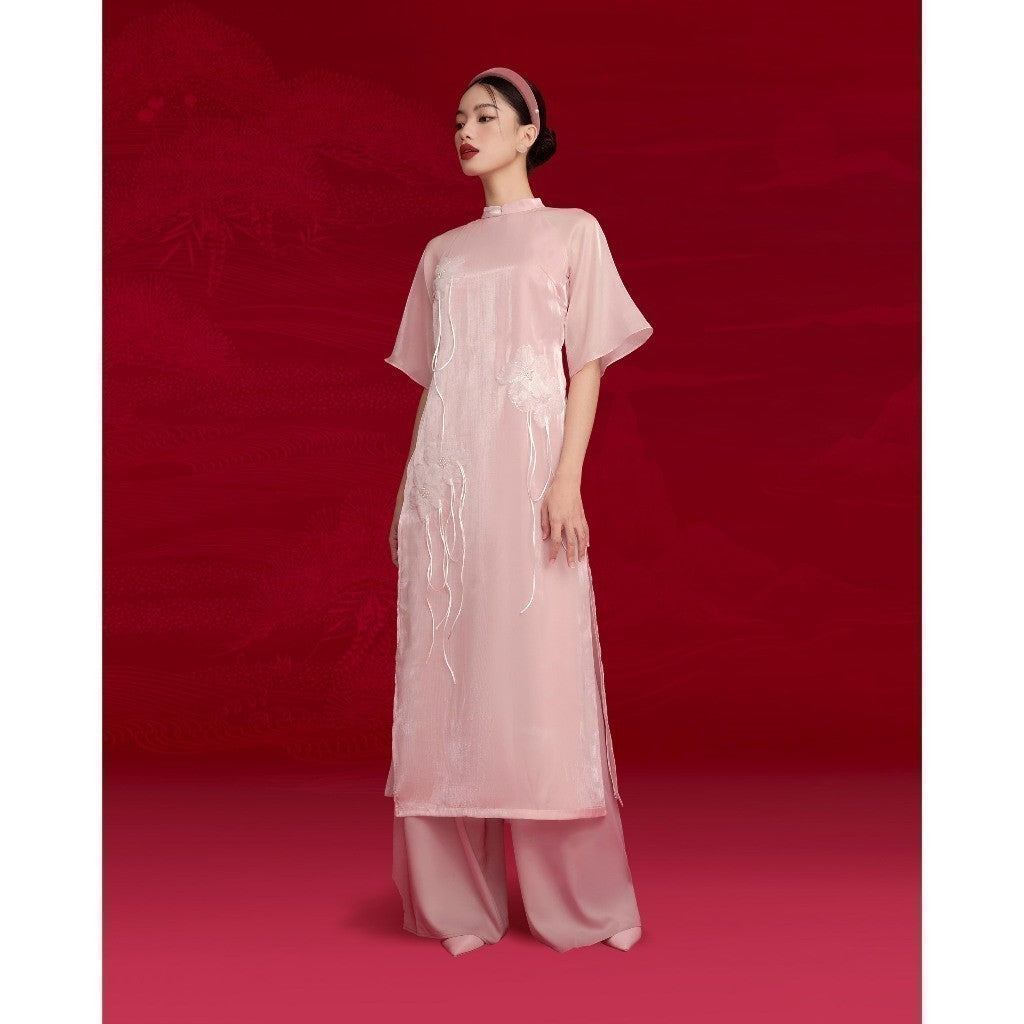 [BUY SHIRT AND GET PANTS] RECHIC Italian Ao Dai with low neck and half sleeves, elegant and gentle floral embroidery