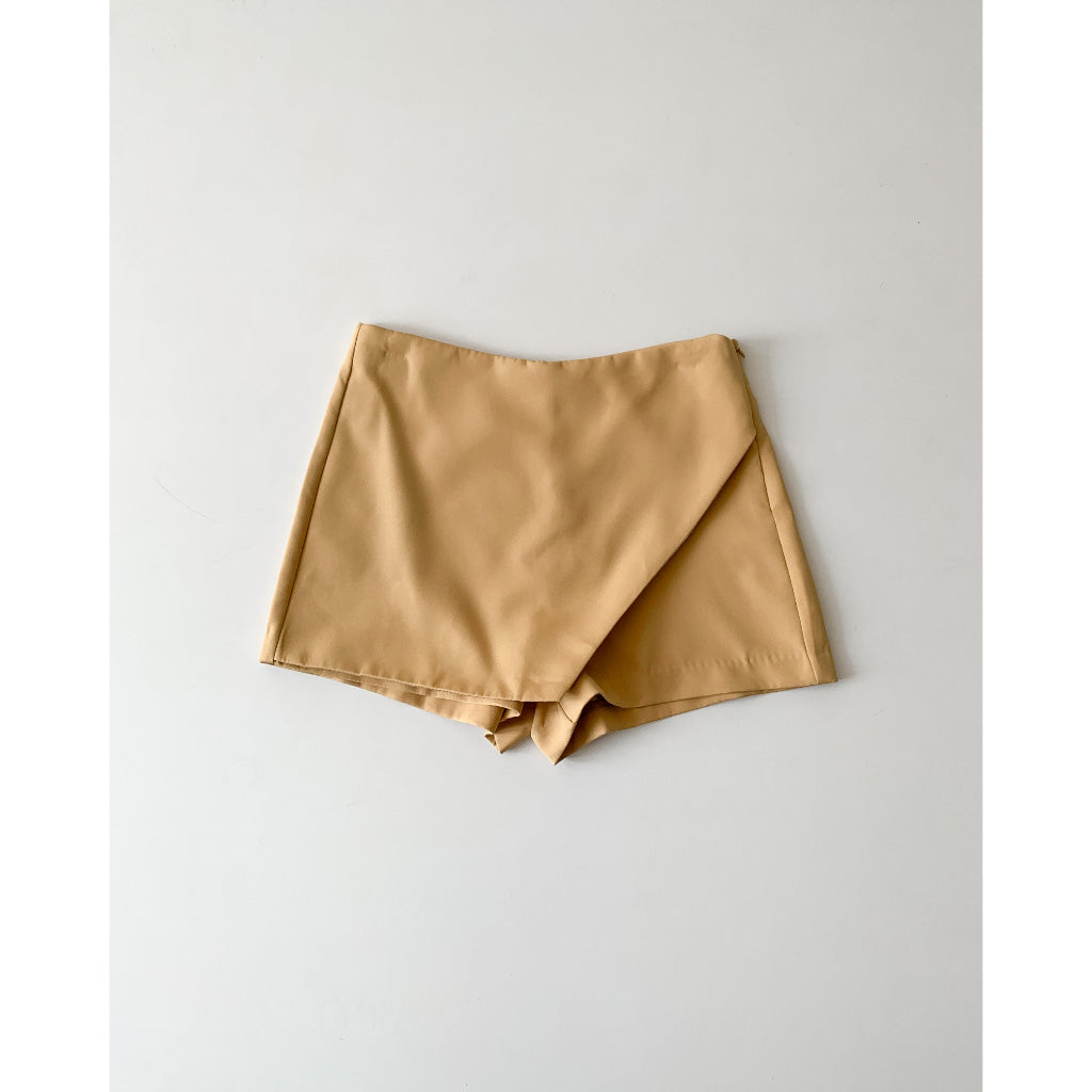 Levona Faux Skirt Shorts with Low Waist Crossed Design | 3659 | Lana Official