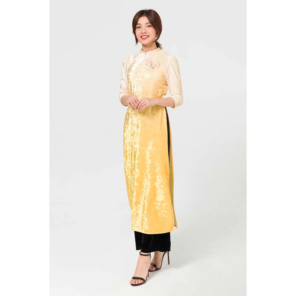 Velvet CT ao dai with puffed sleeves and flower brooch VIENNE TRAN - V61A20Q045