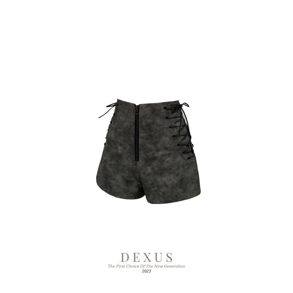 Oze Striped Leather Shorts with Active Personality_DXQ70138