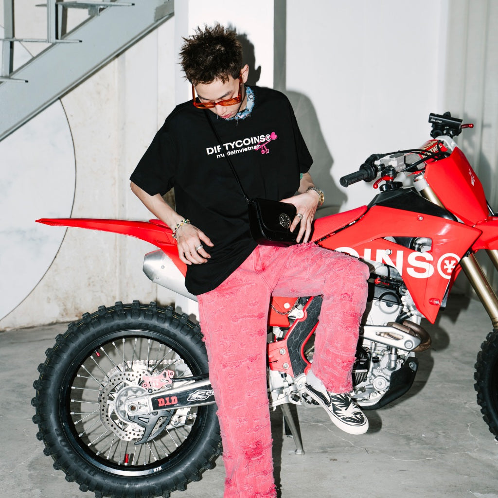 DirtyCoins Internet Friends Relaxed T-shirt - Black