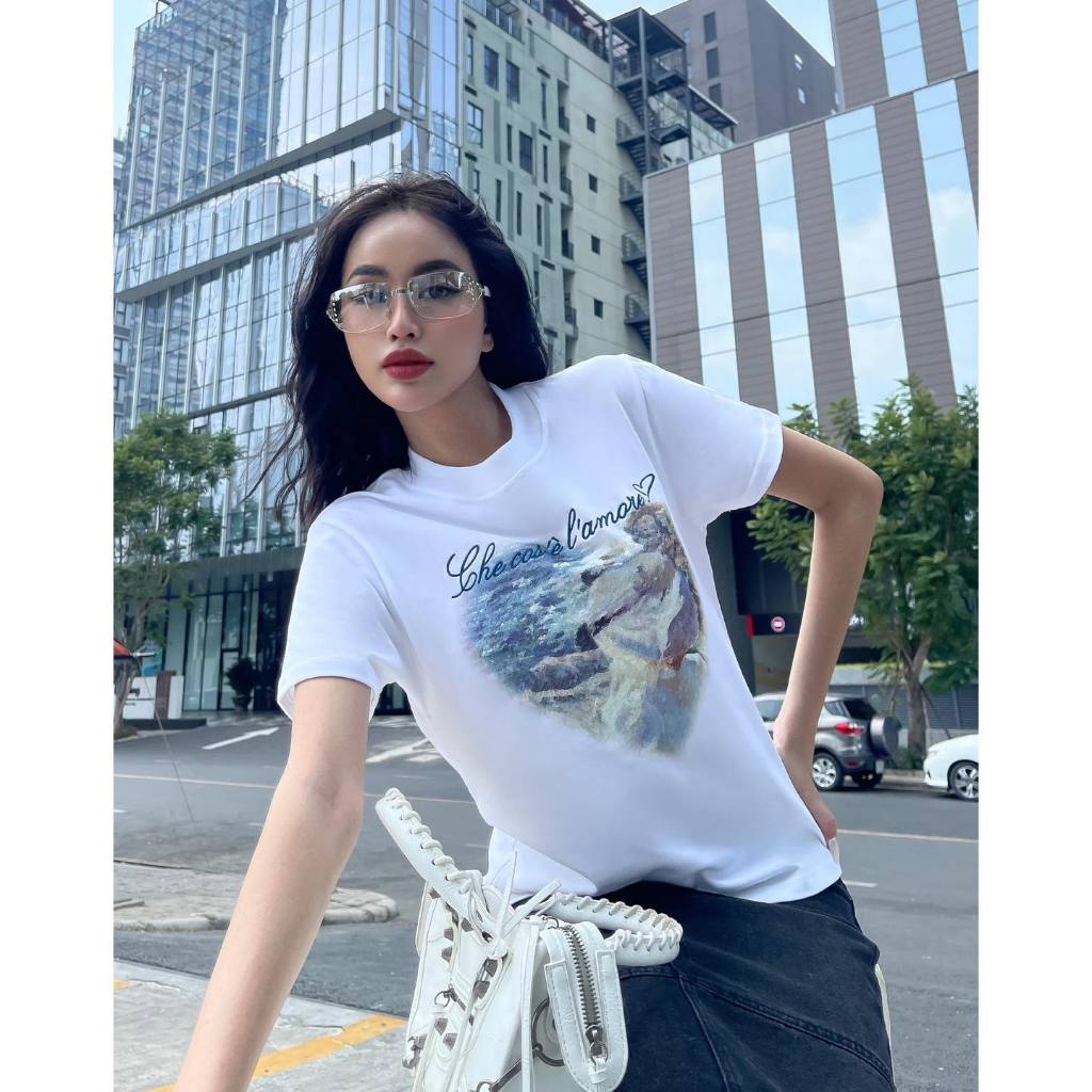 Áo thun nữ Oh Wonder Studio l'Amore Classic Fit Tee