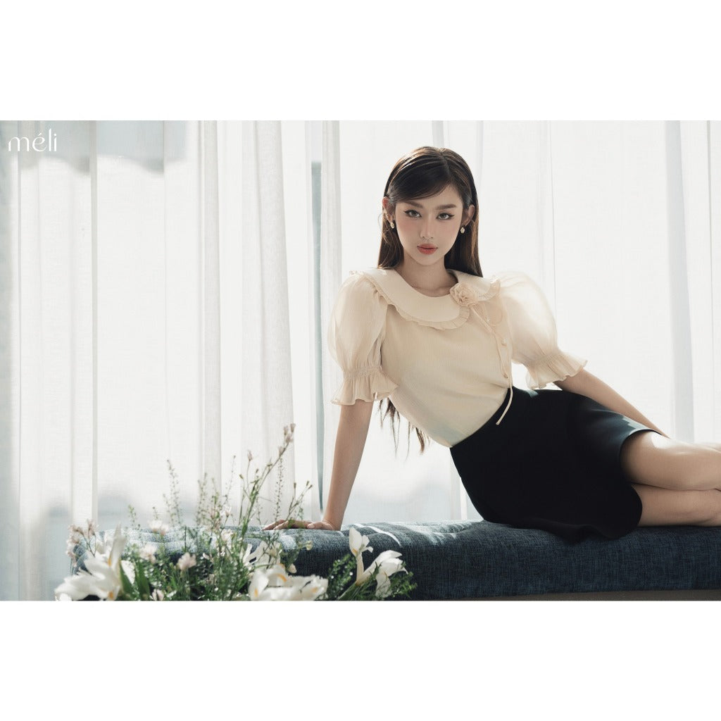 Lucia Skirt mix cùng Claire Top - Áo sơ mi suông cổ lệch kẹp bèo đính hoa nơ, tay cộc chạy chỉ chun - Chân váy xòe ngắn