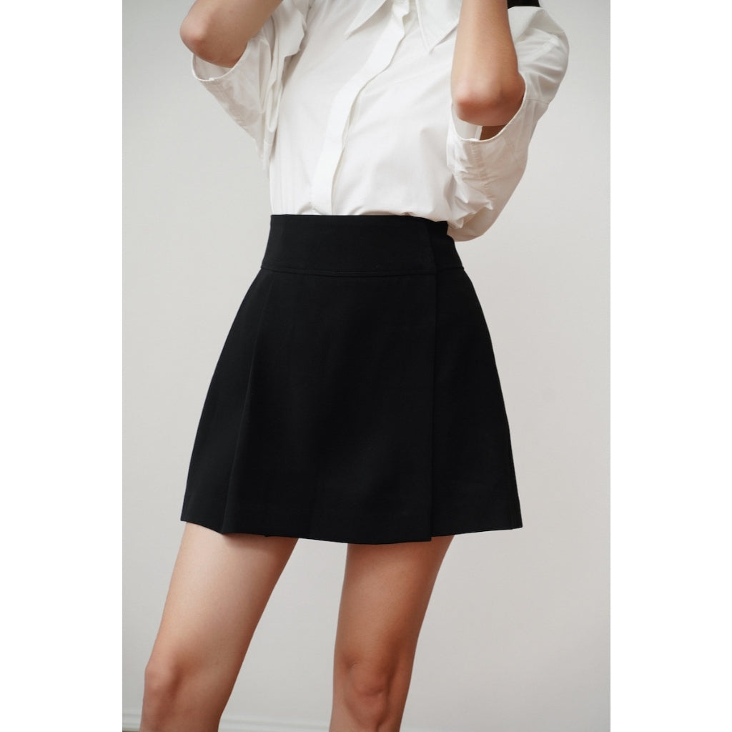 MONO TALK mini skirt with double overlapping waistband MOF23S-B20003TK