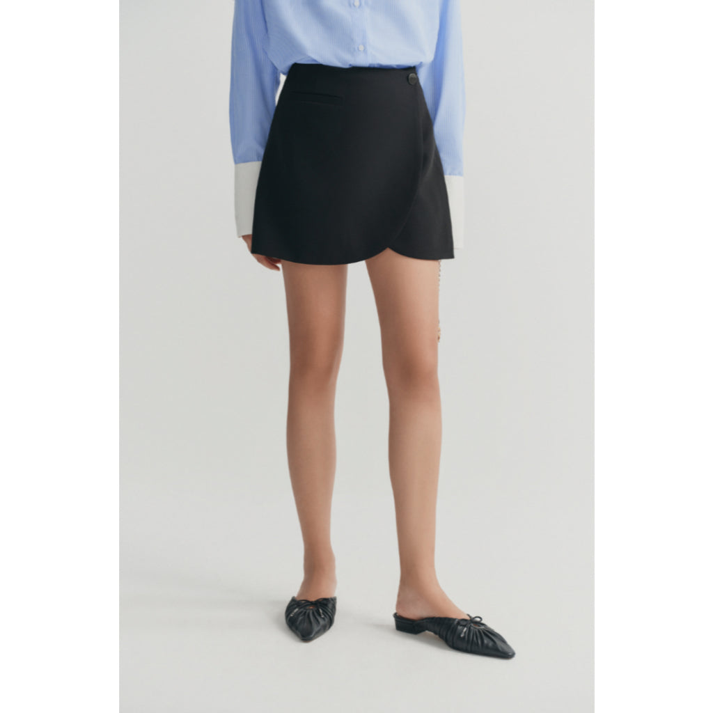 MONO TALK mini skirt with asymmetrical hem, buttoned body, lined MOF24S-B20002TK