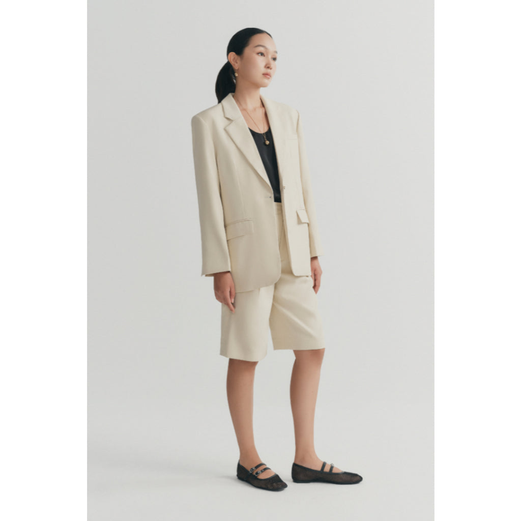 Áo blazer dáng oversize MONO TALK thân giao 1 hàng khuy, chất liệu tuýt si MOF24S-T40008TK