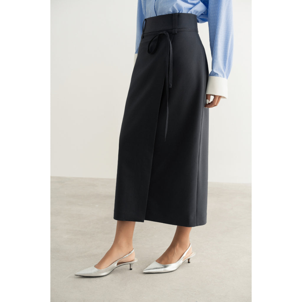 MONO TALK pencil midi skirt with cross-clasp, left side pocket MOF24S-B10007TK