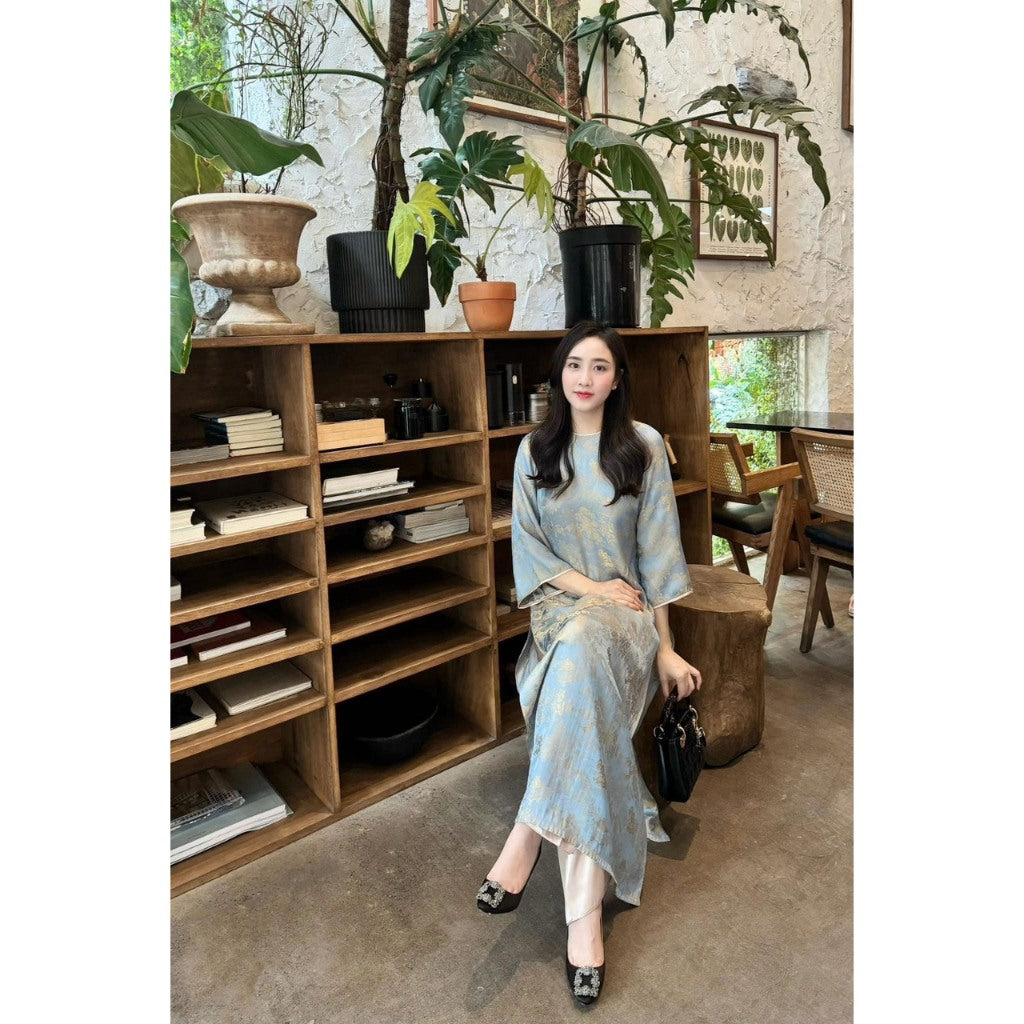 Moc An Modernized Brocade Ao Dai "Flower Garden" Style, Loose Fit, with Trimmed Collar and Sleeves, Ready-Made - Moc An Ao Dai 