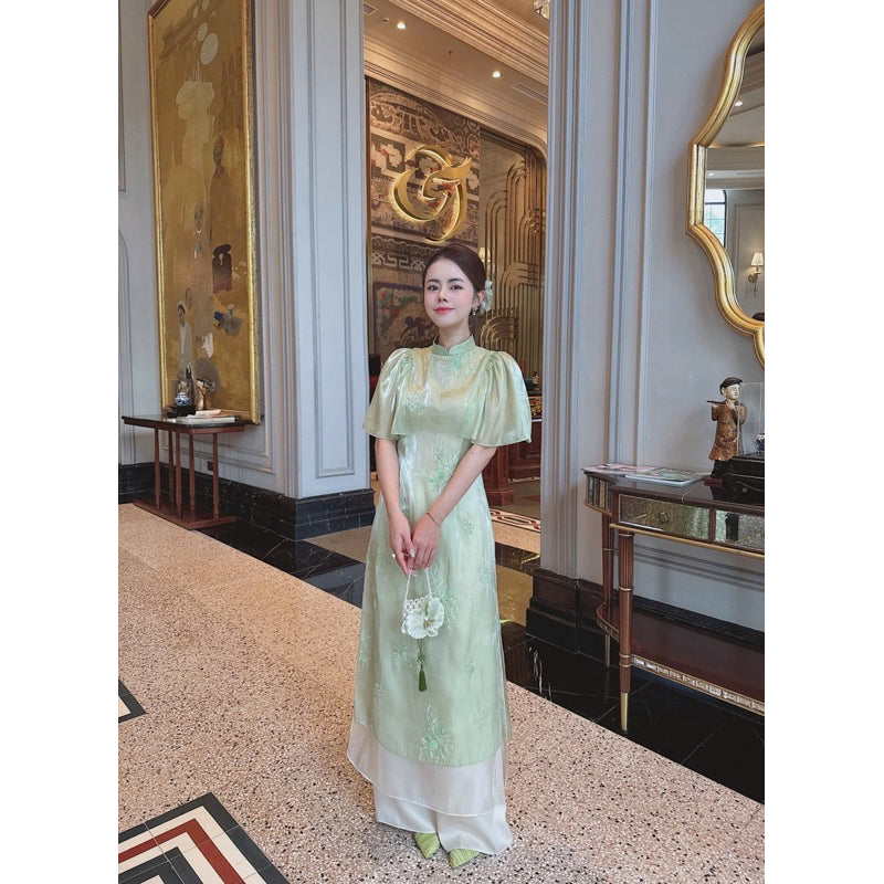 [PRE-ORDER] LINN Design Giai Le Modern Ao Dai (pants included) 