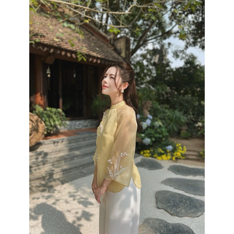 [PRE-ORDER] Thuc Chi Buddhist robe set with flowers (pants included) 