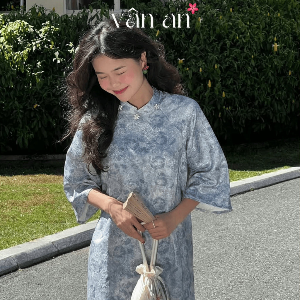 [VAN AN - TET 2026] TRUC LAM Ao Dai - Straight cut, Half sleeves, Two panels - Woven brocade material, floral charm on collar