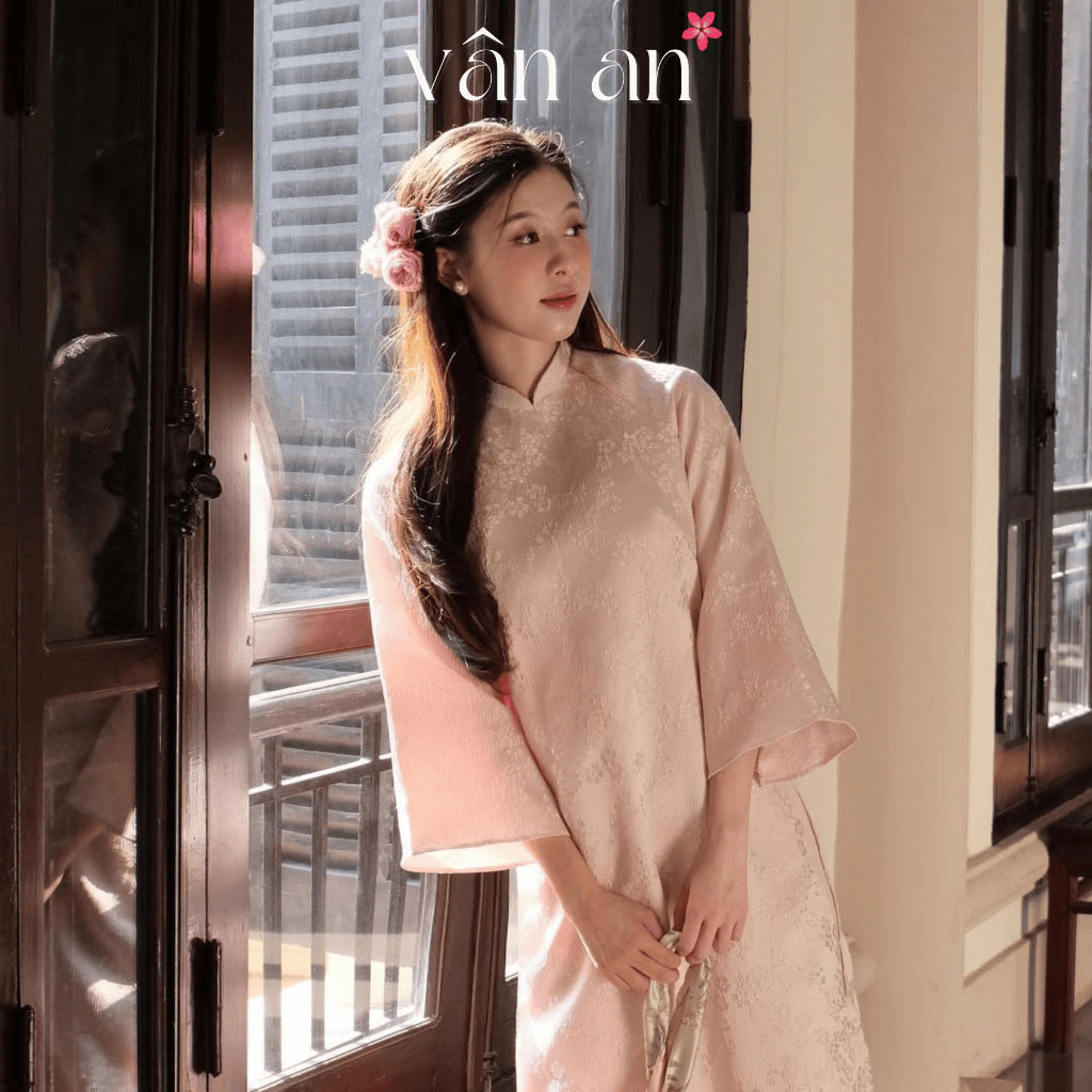 [VAN AN - TET 2026] Ao Dai CHAU SA - Straight cut, Half sleeves with two-panel design - High quality embossed brocade material - AVAILABLE