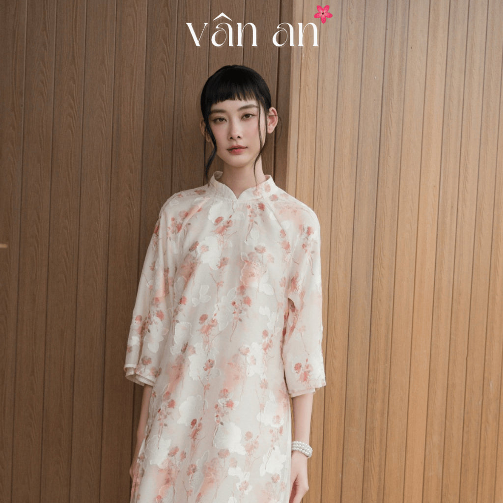 [VAN AN - TET 2026] XUAN CHI Ao Dai - Straight Fit, Half Sleeves - Premium Silk Material Printed with 3D Floral Patterns, Gentle and Graceful