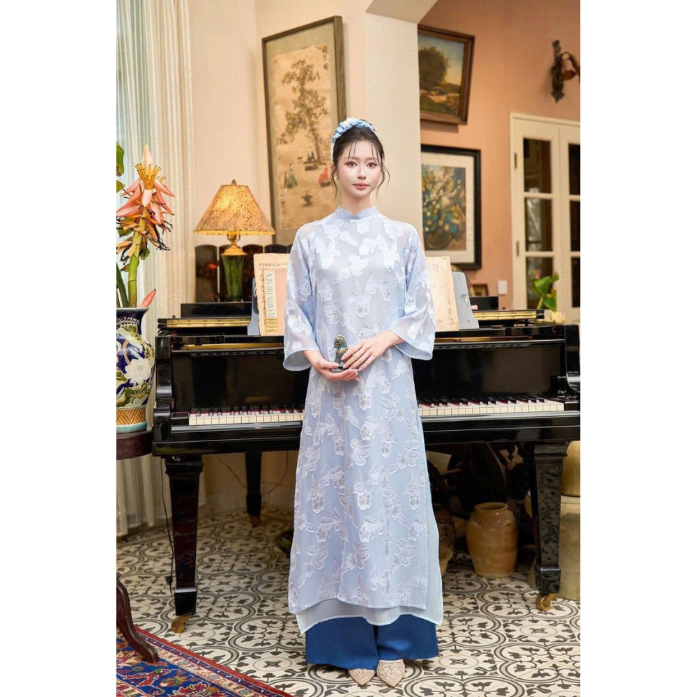 Modernized Ao Dai with a loose fit, made of chiffon fabric with 4 panels, elegant and graceful - Authentic Moc An Ao Dai. 