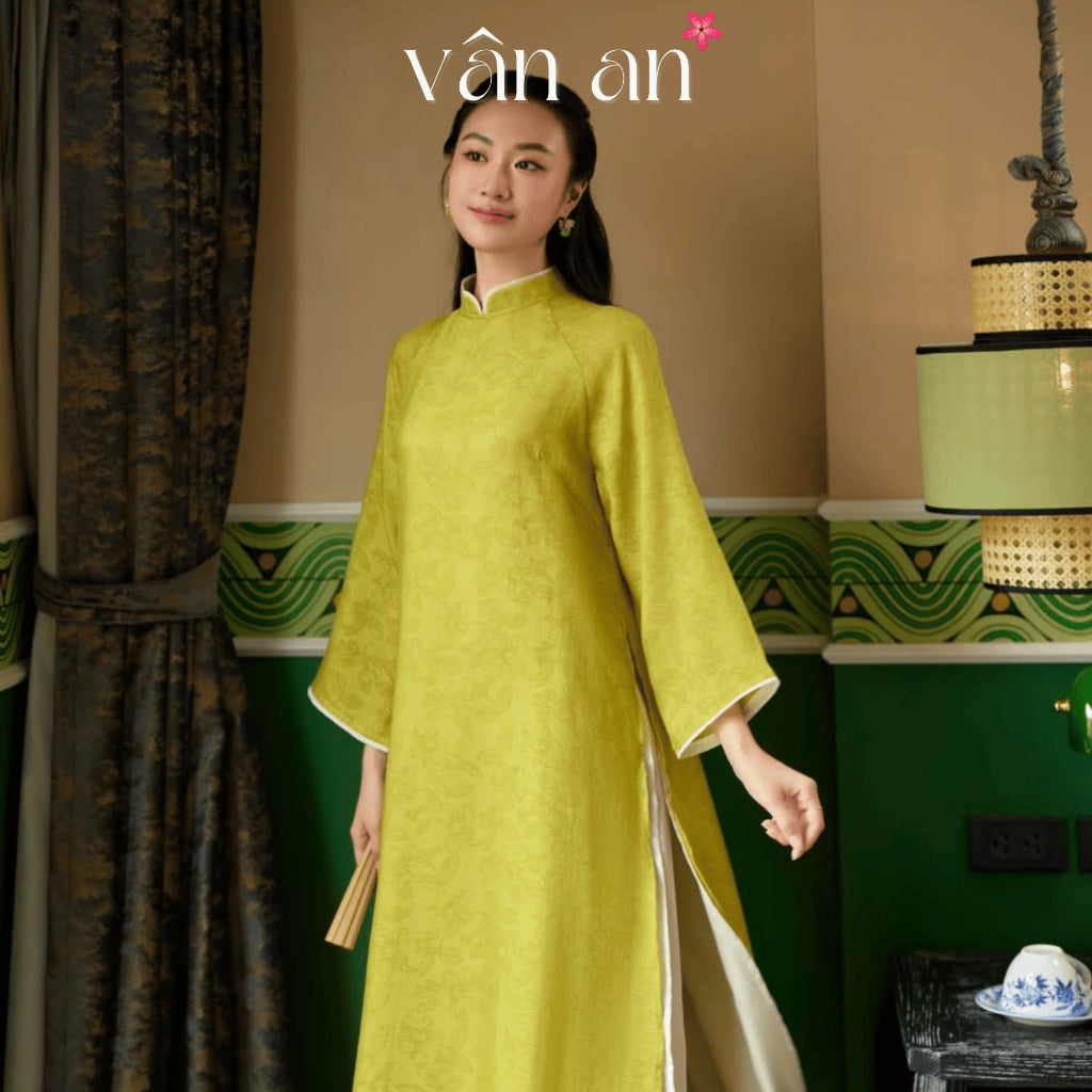 [VAN AN - TET 2026] NHA TRUC Ao Dai - 4-panel Straight Design - Crepe Silk Material with High-Quality Embossed Floral Pattern - (AVAILABLE)