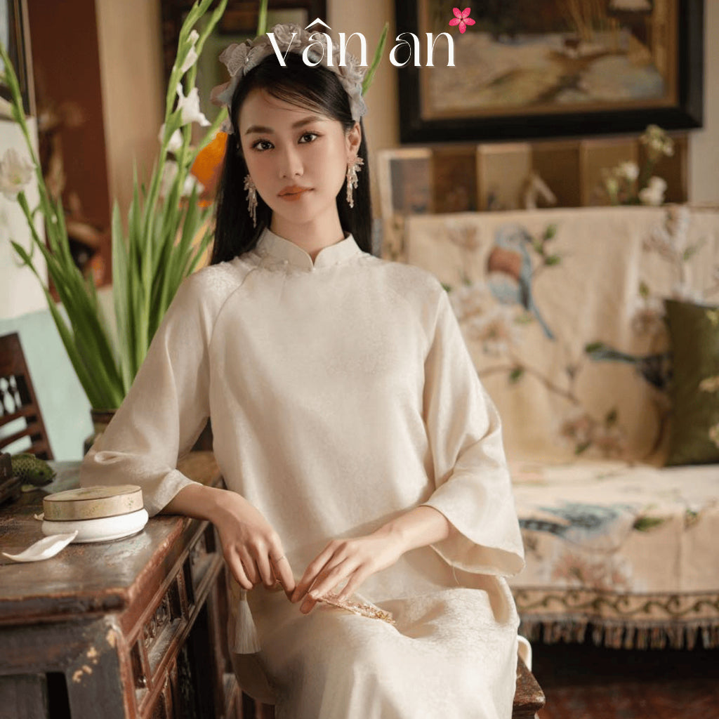 [VAN AN - TET 2026] TUC MY Ao Dai - 4-panel straight design - Silk brocade material with wind-blown floral print, pearl-studded collar - (AVAILABLE)