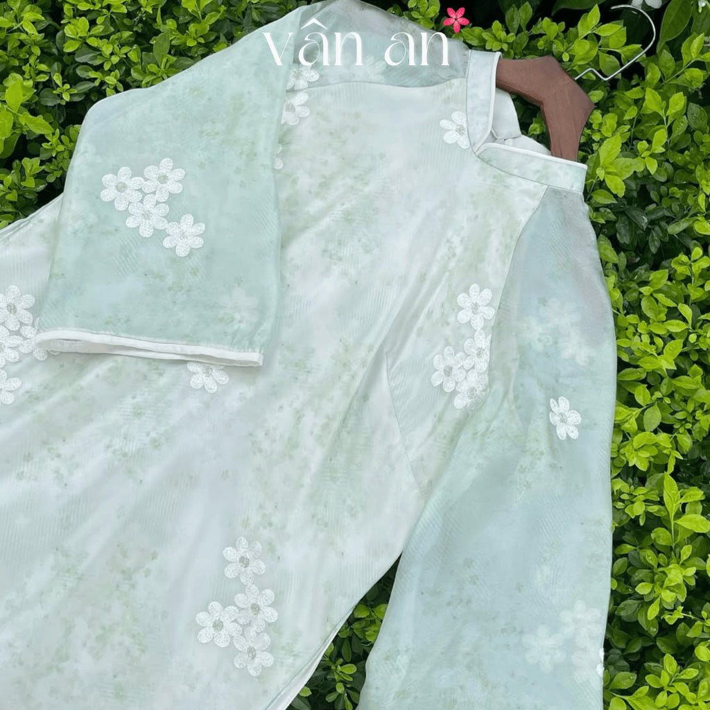 [VAN AN - TET 2026] NEW YEAR Ao Dai - Straight Fit, Half Sleeves with 4 Panels - Silk Material Embroidered with Elegant Apricot Blossom Pattern
