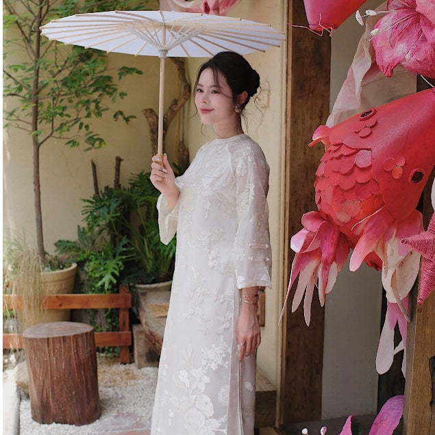 [PRE-ORDER] 4-panel Ao Dai with embroidered flowers by Diec Phi LINN Design 