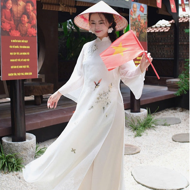 [PRE-ORDER] 4-panel Ao Dai with hand-embroidered flowers by Hoang Doanh LINN Design 