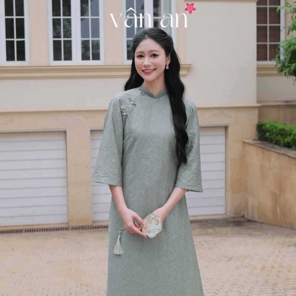 [VAN AN - TET COLLECTION 2026] HA YEN Ao Dai - Straight cut, Buttoned Shoulders - High-quality Tencel Silk Material with Elegant Printed Patterns