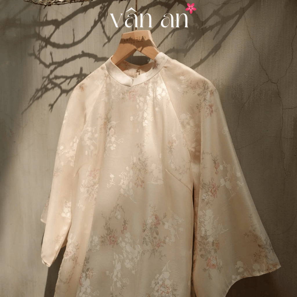 [VAN AN - TET 2026] DIEP CHI Ao Dai - Straight Fit, Half Sleeves - 4-Panel Design - Premium Silk Material with 3D Floral Print