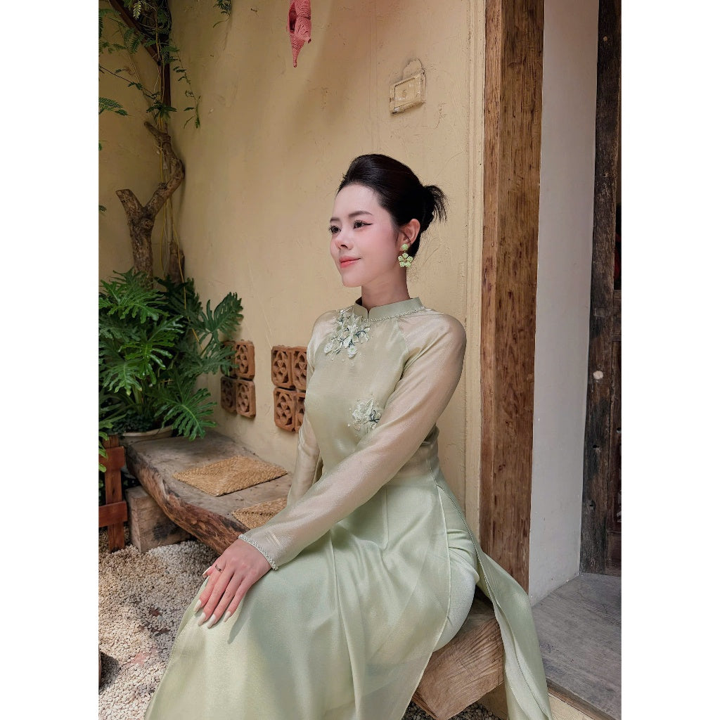 [PRE-ORDER] LINN Design 4-panel modernized ao dai with hand-sewn flowers by Diep Kha 