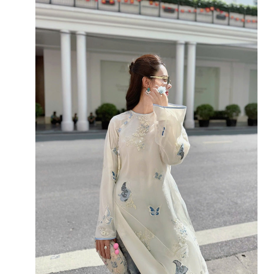 [PRE-ORDER] LINN Design 4-panel Ao Dai with embossed floral embroidery by Duong Yen 