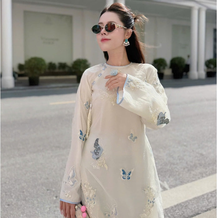 [PRE-ORDER] LINN Design 4-panel Ao Dai with embossed floral embroidery by Duong Yen 