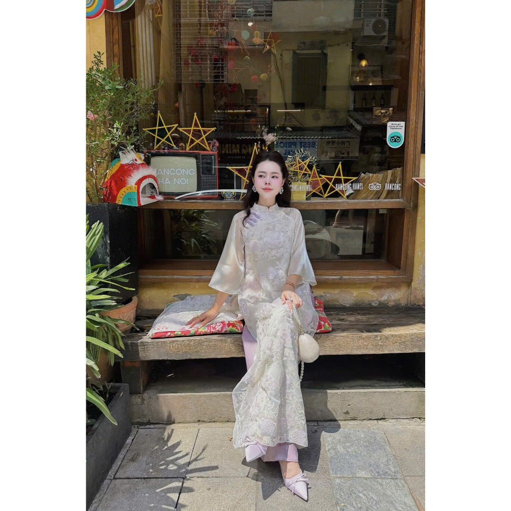 [PRE-ORDER] 4-panel Ao Dai with Embroidered Floral Patterns and Pants