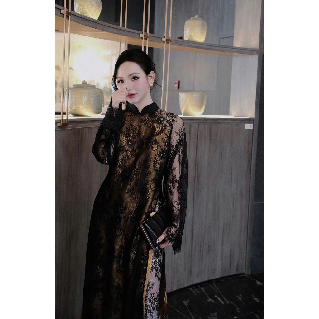 [PRE-ORDER] Loose-fit Ao Dai with lace design, slightly flared sleeves, embossed pattern, and pants