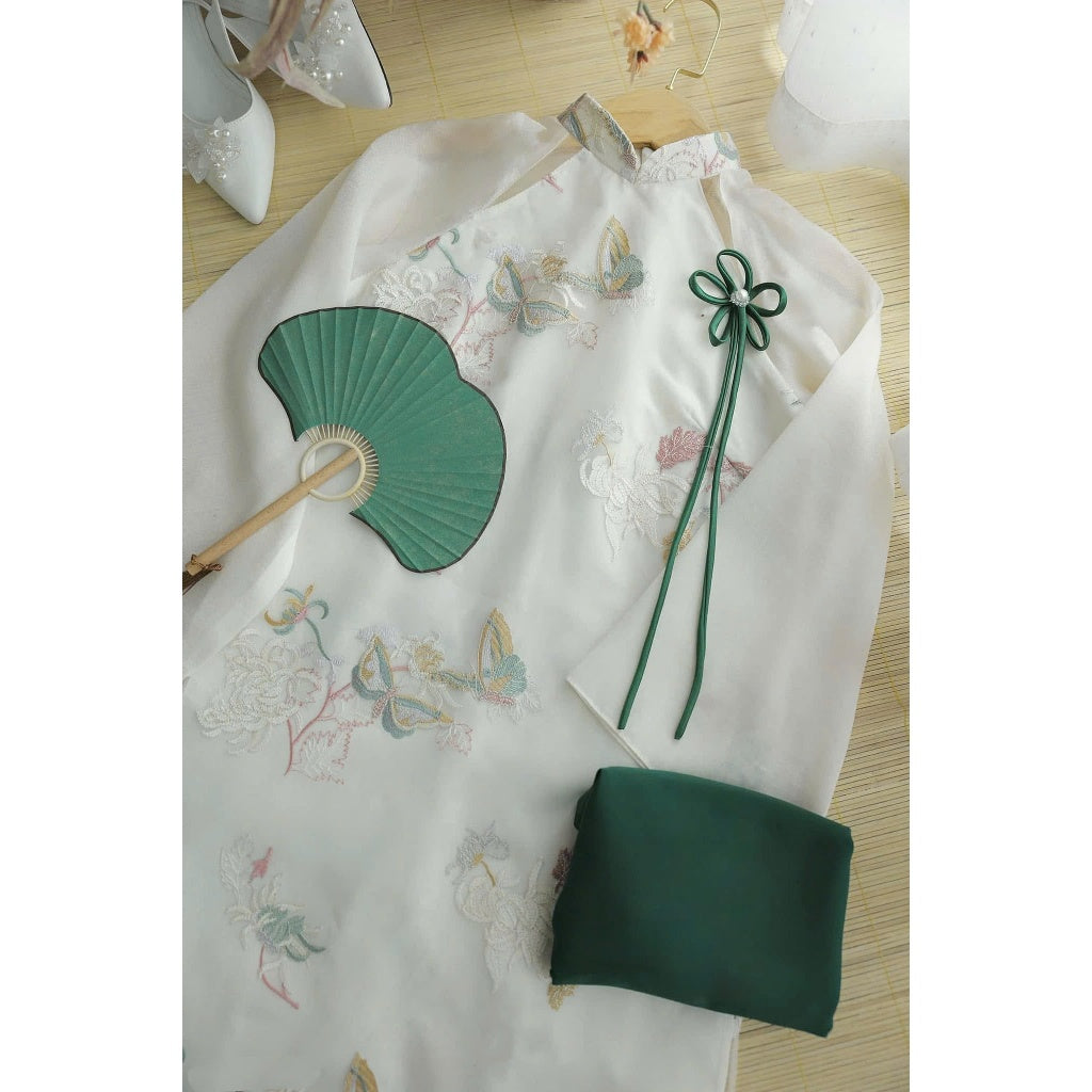 [PRE-ORDER] 4-panel Ao Dai with embroidered motifs and pants