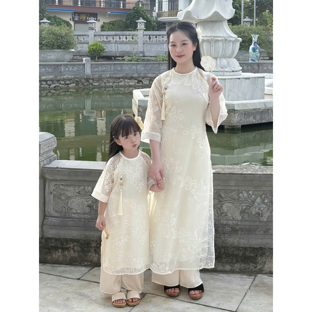 [PRE-ORDER] Mother and child Ao Dai with 2 panels of embroidered chiffon. Bow and pants