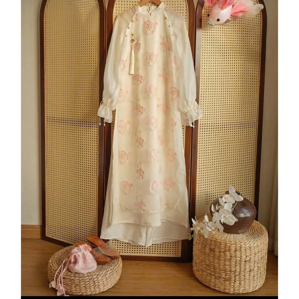 [PRE-ORDER] Hy Phuong 4-panel Ao Dai made of silk with embroidered flowers and pants