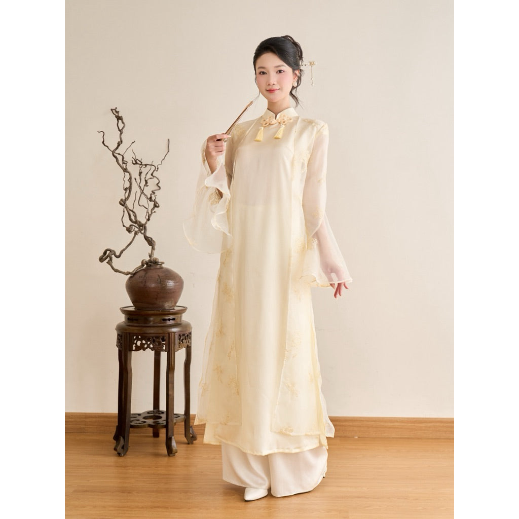 Set áo dài cách tân Thục Huệ lụa mềm phối choàng tơ mịn hoạ tiết thêu vàng nhạt tinh tế  – SD439 LANA DESIGN