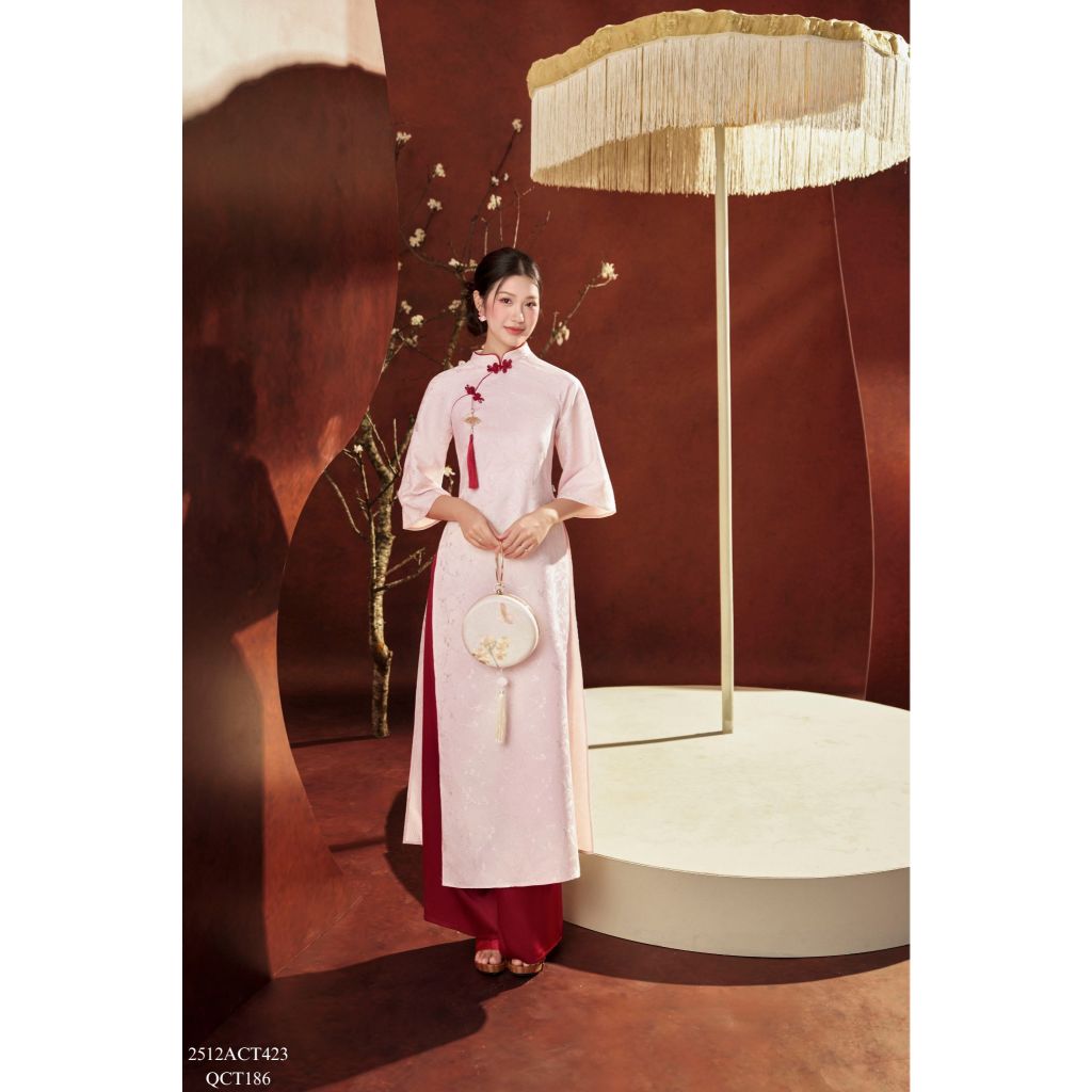 [Pre-order] Traditional Tet Ao Dai with Mandarin collar and embellished trim 2512ACT423