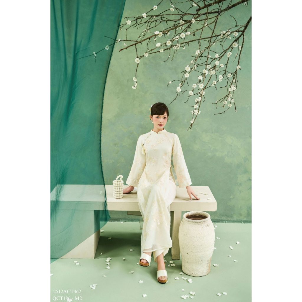 Traditional Tet Ao Dai dress with mandarin collar design, sequined fabric (Pants not included) 2512ACT462